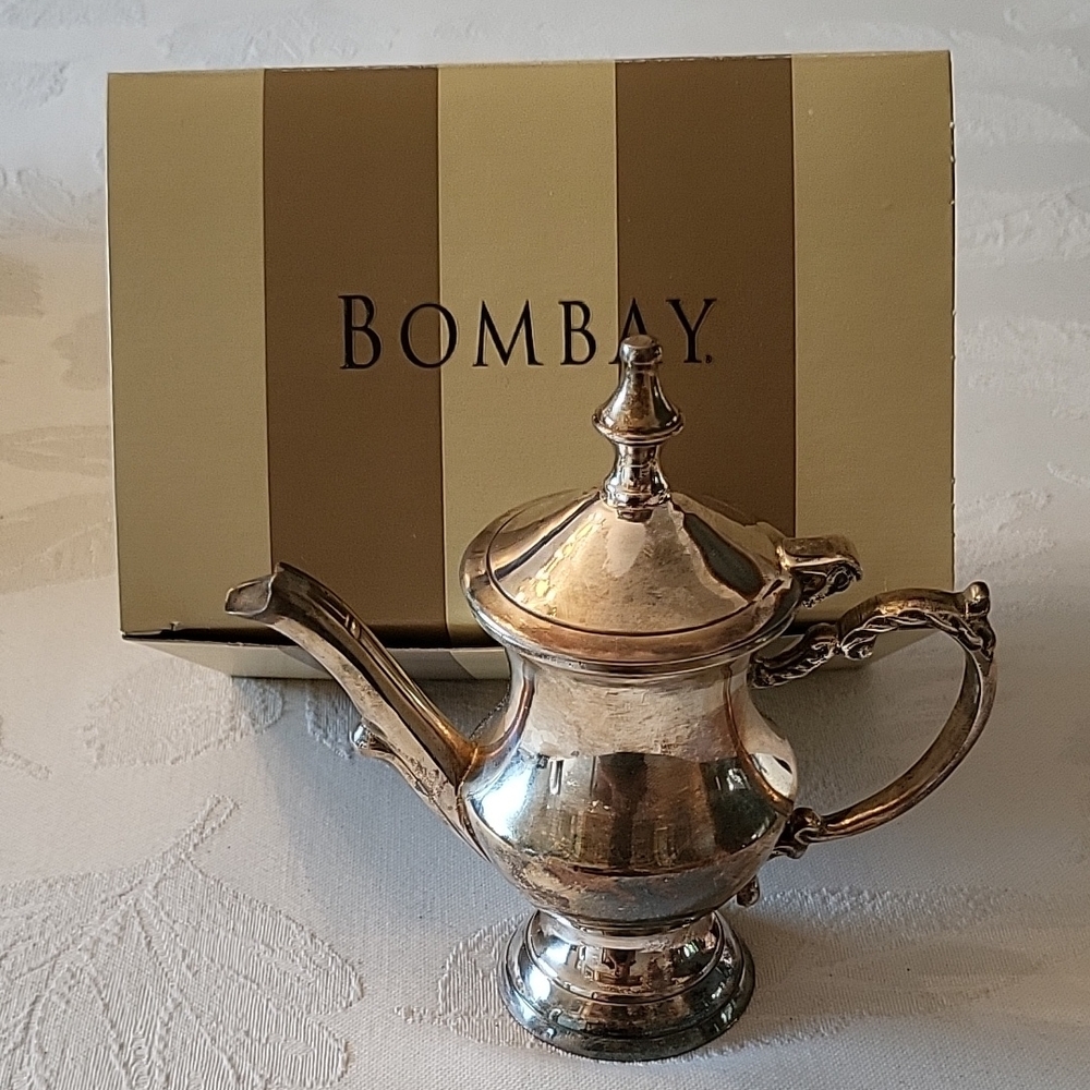 NEW Vintage Bombay Polished Silver Mini-Teapot Candleholder!